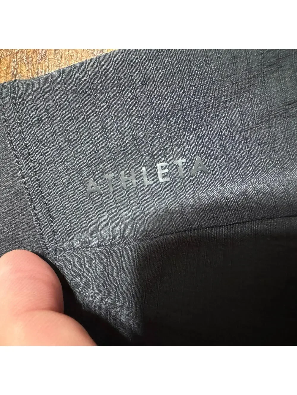 Athleta Pants Jogger Womens 10 /P Travel Hiking Gym Zip Pockets Stretch Black - Picture 9 of 9